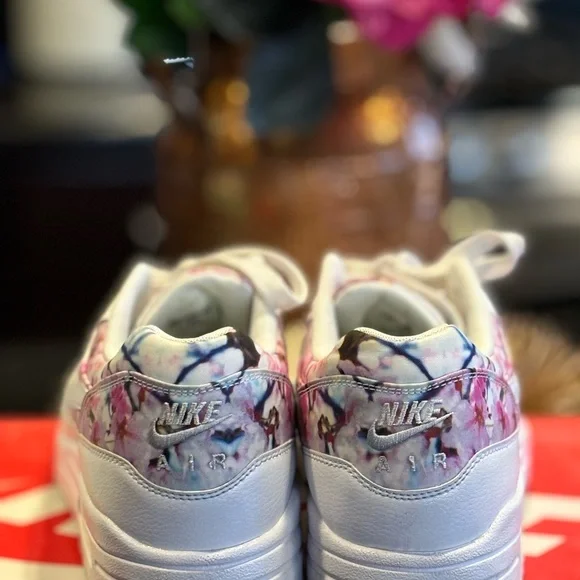 π Nike Womenβs Air Max 1 Cherry Blossom print 528898 π Sz 9 - Picture 9 of 12